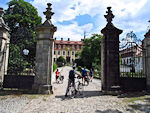 Am Tor von Schloss Seußlitz